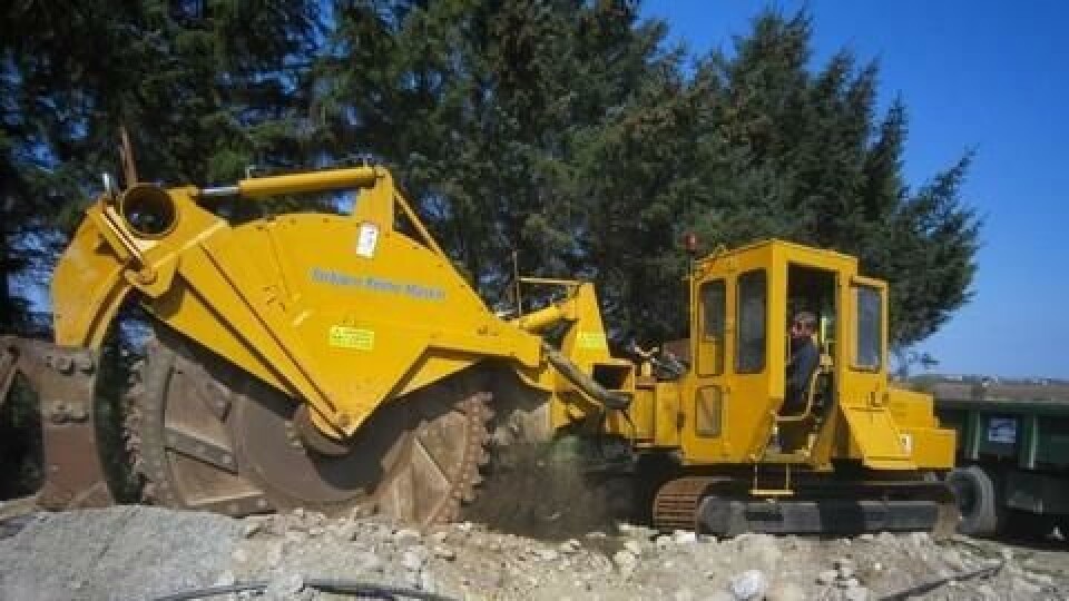 Den ruver godt i terrenget, 3,3-tonneren Vermeer T650 med fresehjul med diameter på 2,4m.