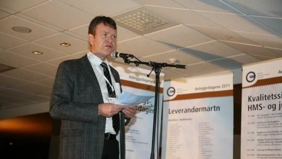 :- Bruk mer av oljefondet til veiinvesteringer. Det er lønnsomt, styreleder i MEF, Arnstein Repstad.