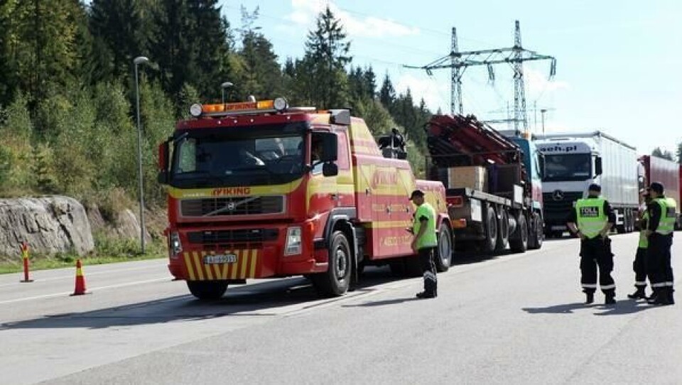 Bilde fra Taraldrud kontrollstasjon 3. september 2014. Denne Vikingbilen var blant de mange hundre som ble kontrollert.