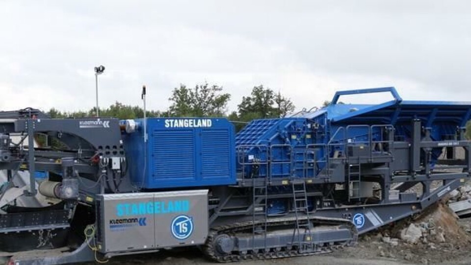 Nå knuser Stangeland Maskin betongen direkte ute på de store anleggene med en Kleemann MR 150 Z.