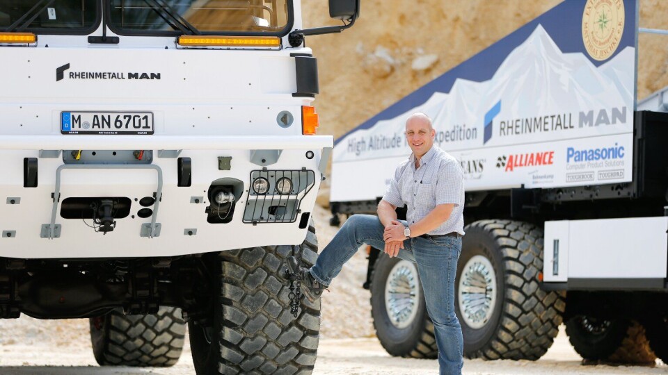 Matthias Jeschke og hans team skal sette verdensrekord (motorkjøretøy høyest over havet) med to Reinmetall MAN HX-lastebiler på toppen av verdens høyeste aktive vulkan.