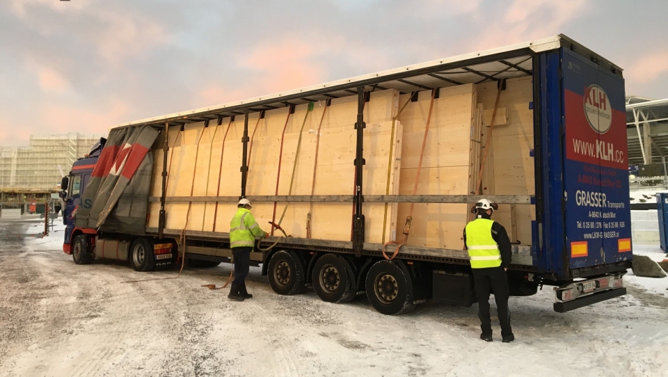 Første leveranse av veggelementer i massivtre til Valle Wood i Oslo i januar 2018. Foto: NCC