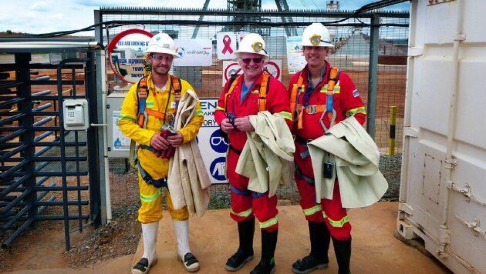 Fra venstre: Sjefsgeolog i Aveng Mining, Alan Cooper, Gudmund Lunden og Sveinung Brude. Foto: Øyvind Ellingsen, Statens vegvesen