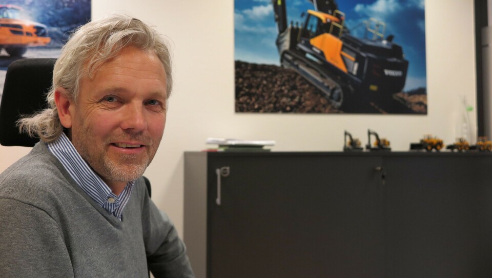 REKORD OG PÅ FLYTTEFOT: Administrerende direktør Gunnar Thorud kan rapportere om rekordomsetning for Volvo Maskin AS. Samtidig har de ansatte fått beskjed om at det synger på siste verset på Mastemyr idet selskapet skal flytte nordover i løpet av et par år. Foto: Bjørn Eilert Eriksen