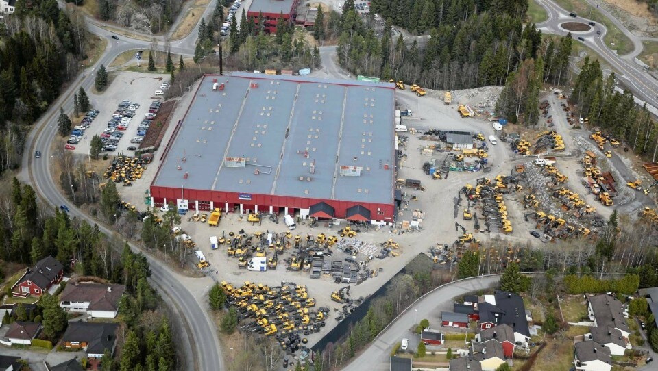 ANLEGGET PÅ MASTEMYR: Volvo Maskins område på Mastemyr er preget av en gul maskinpopulasjon rundt bygningene. Foto: Anders Nordheim-Dahl