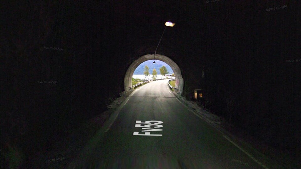Fv. 55 Røneidtunnelen er en av de tre tunnelene som skal oppgraderes. Foto: Google Street View