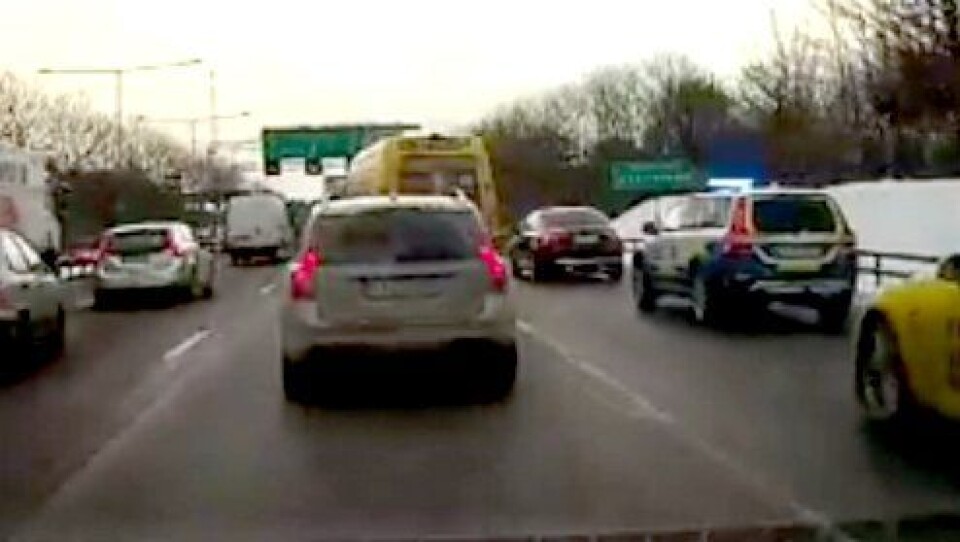 Polisen stopper polisen