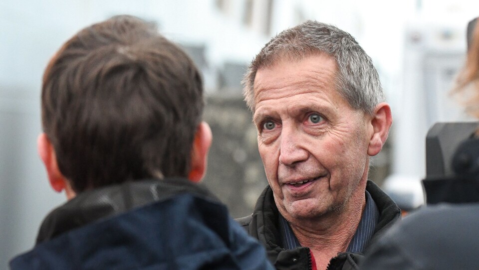 Vegdirektør Terje Moe Gustavsen blir intervjuet av reporter Jøte Toftaker i NRK Dagsrevyen i forbindelse med at Statens vegvesen planlegger en massiv satsing på elektriske ferjer.