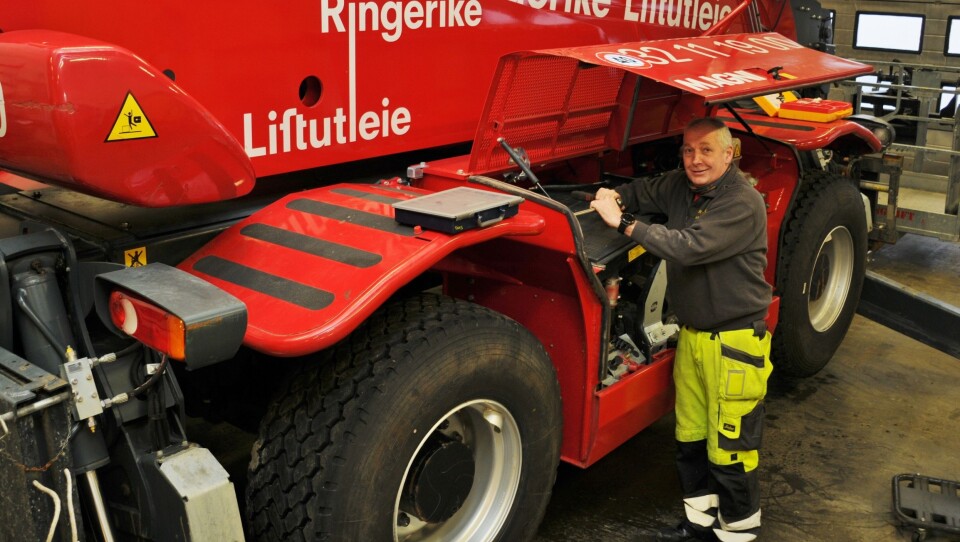 Verkstedkompetansen, som Per Henriksen har bygget opp i løpet av 35 år er viktig for Ringerike Liftutleie.