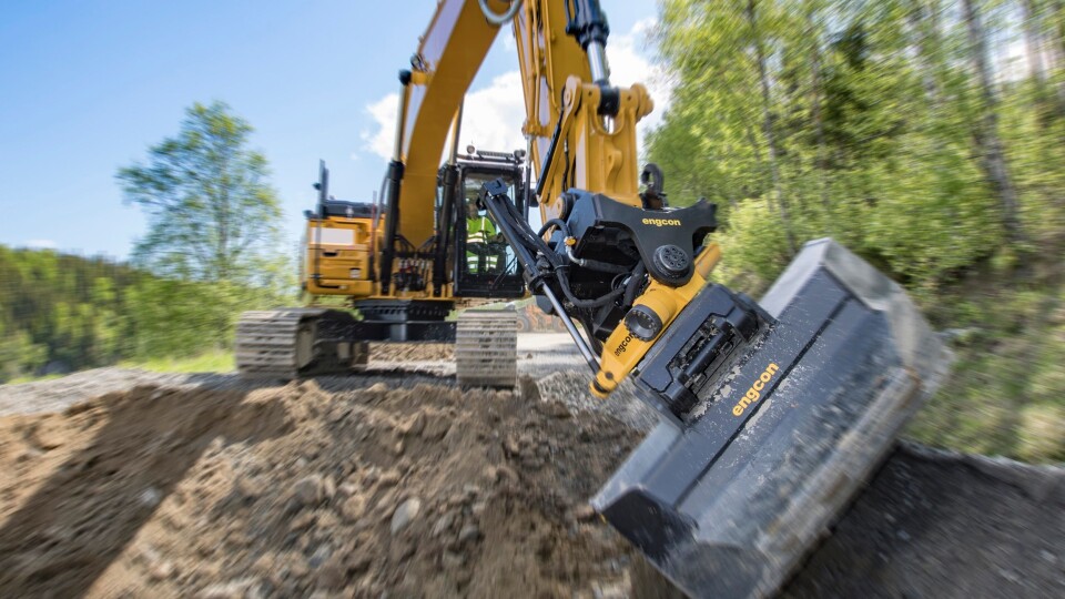 Tiltrotatoren Engcon EC233 er satt i serieproduksjon.