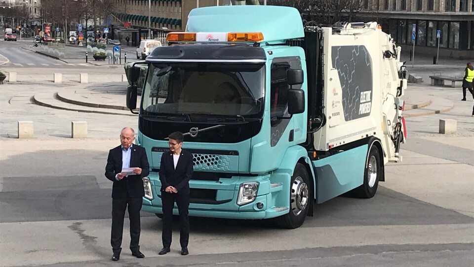 Volvo-sjef Claes Nilsson og Gøteborgs ordfører, Ann-Sofie Hermansson var på plass da bilen ble vist.