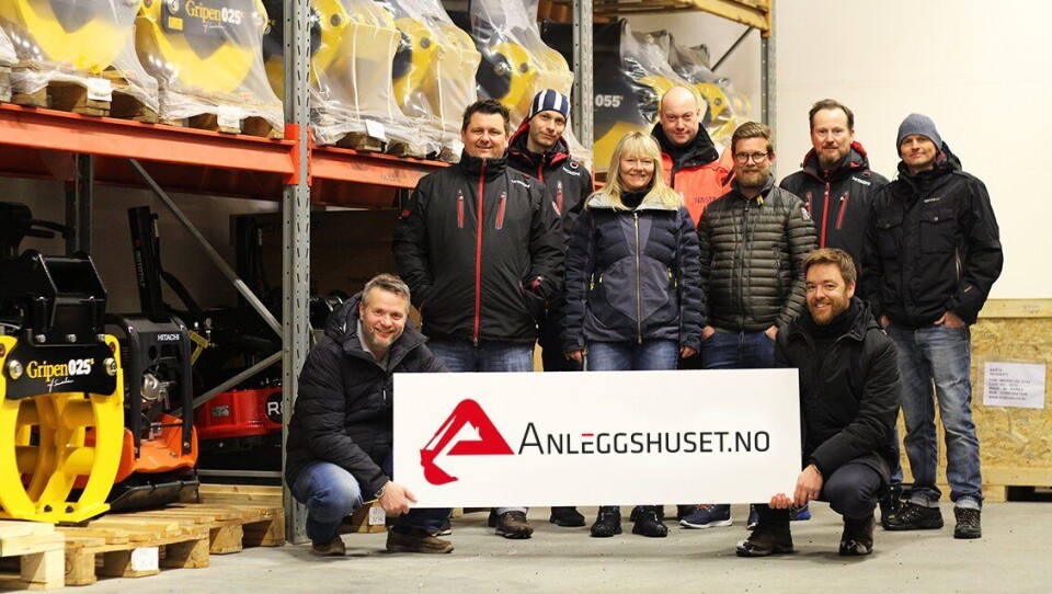 Foran fra venstre: Terje Lastein og Henrik Anholt.Bak fra venstre: Øystein Haga Jensen, Kjeld Torød Hessner, Marthe Haugen, Kjetil Jonsmyr, Martin Bergman, Jan Akerholt og Trond Egil Holhjem.