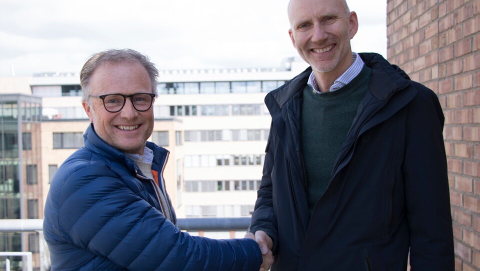 Styreleder Lars Hande i Hande AS (t.v.) og regionsdirektør Hans Olav Sørlie i Veidekke ser frem til nærmere samarbeid.