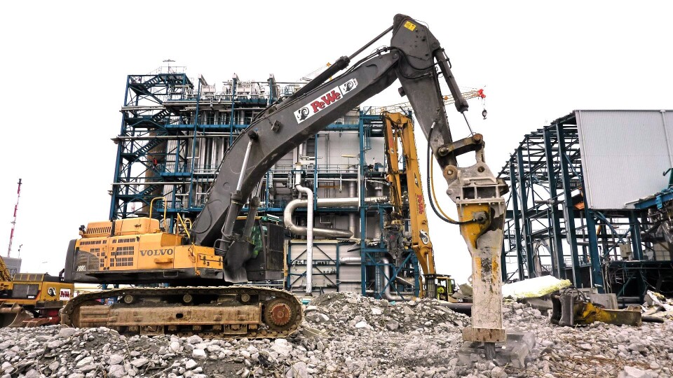 Atlas Copco-hammeren HB10000 montert på en Volvo EC700. Hammeren er landets største med sine 10 tonn og 760 tonns «trøkk» i slaget.