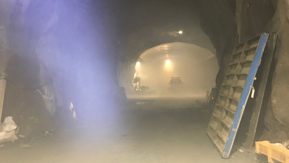Både selve fjellhallen og tunnelløp ble fylt av røyk. – Det hele ble opplevd relativt reelt av de involverte i øvelsen, sier HMS-leder Aage Johannes Bu i NCC.