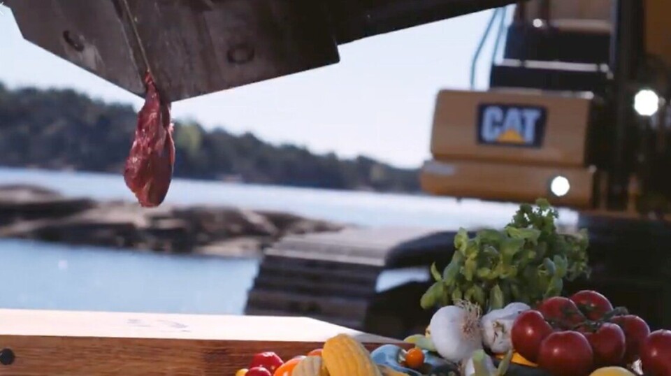 Madelen griller med Cat 323