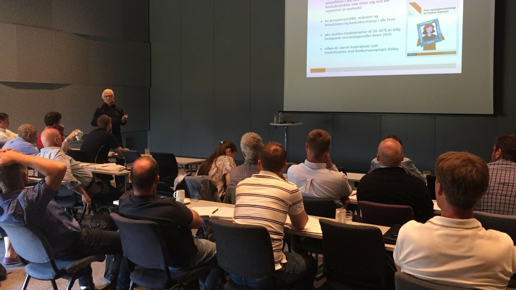 Da Vegvesenet ved veiavdeling Oppland og Vegdirektoratet inviterte til dialogkonferanse på Gardermoen i uke 22 2018, ville åtte entreprenørbedrifter være med på utviklingen av denne nye typen entreprise. Da Vegvesenet ved veiavdeling Oppland og Vegdirektoratet inviterte til dialogkonferanse på Gardermoen i uke 22 2018, ville åtte entreprenørbedrifter være med på utviklingen av denne nye typen entreprise.