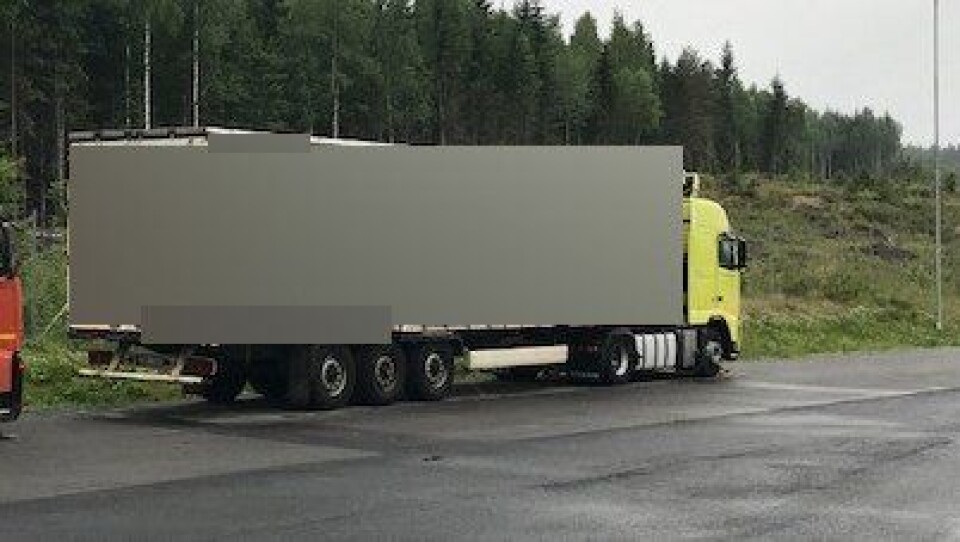 Denne transporten stoppet da verken den opprinnelige sjåføren, eller sjåføren som kom for å overta hadde papirene i orden.