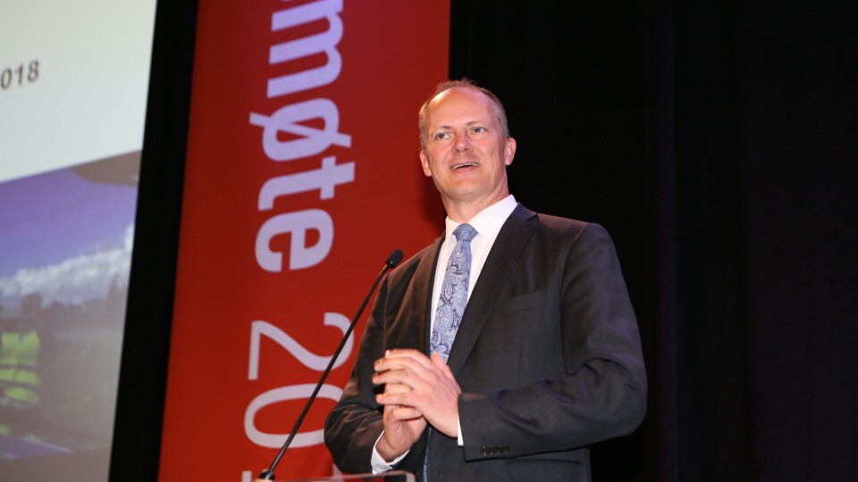 Samferdselsminister Ketil Solvik-Olsen meddelte NLF-landsmøtet at han er mot liberalisering av kabotasjereglene i EU. Foto: Per Dagfinn Wolden Samferdselsminister Ketil Solvik-Olsen meddelte NLF-landsmøtet at han er mot liberalisering av kabotasjereglene i EU. Foto: Per Dagfinn Wolden