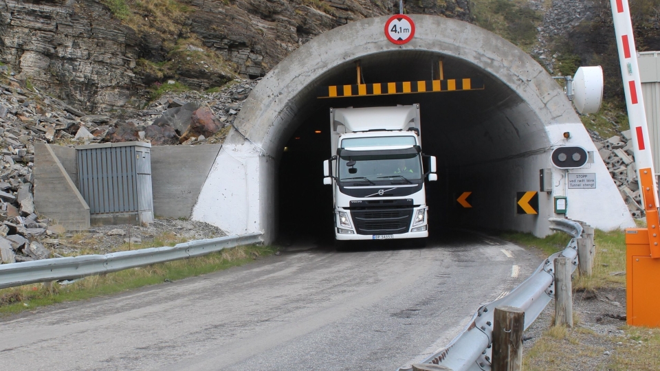 Dagens Skarvbergtunnel er trang og umoderne.