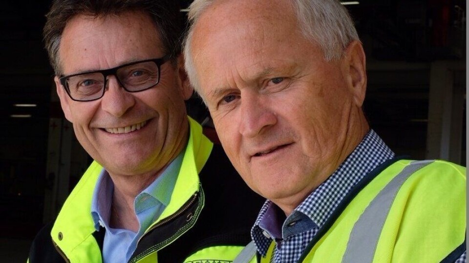Fabrikksjef Bertil Tomter i Moelven Limtre AS (t.v) og forsikringsansvarlig Erik Weisser-Svendsen i Moelven Industrier ASA mener at fokus på brannsikkerhet gjør bedriften driftsikker og trygg.
