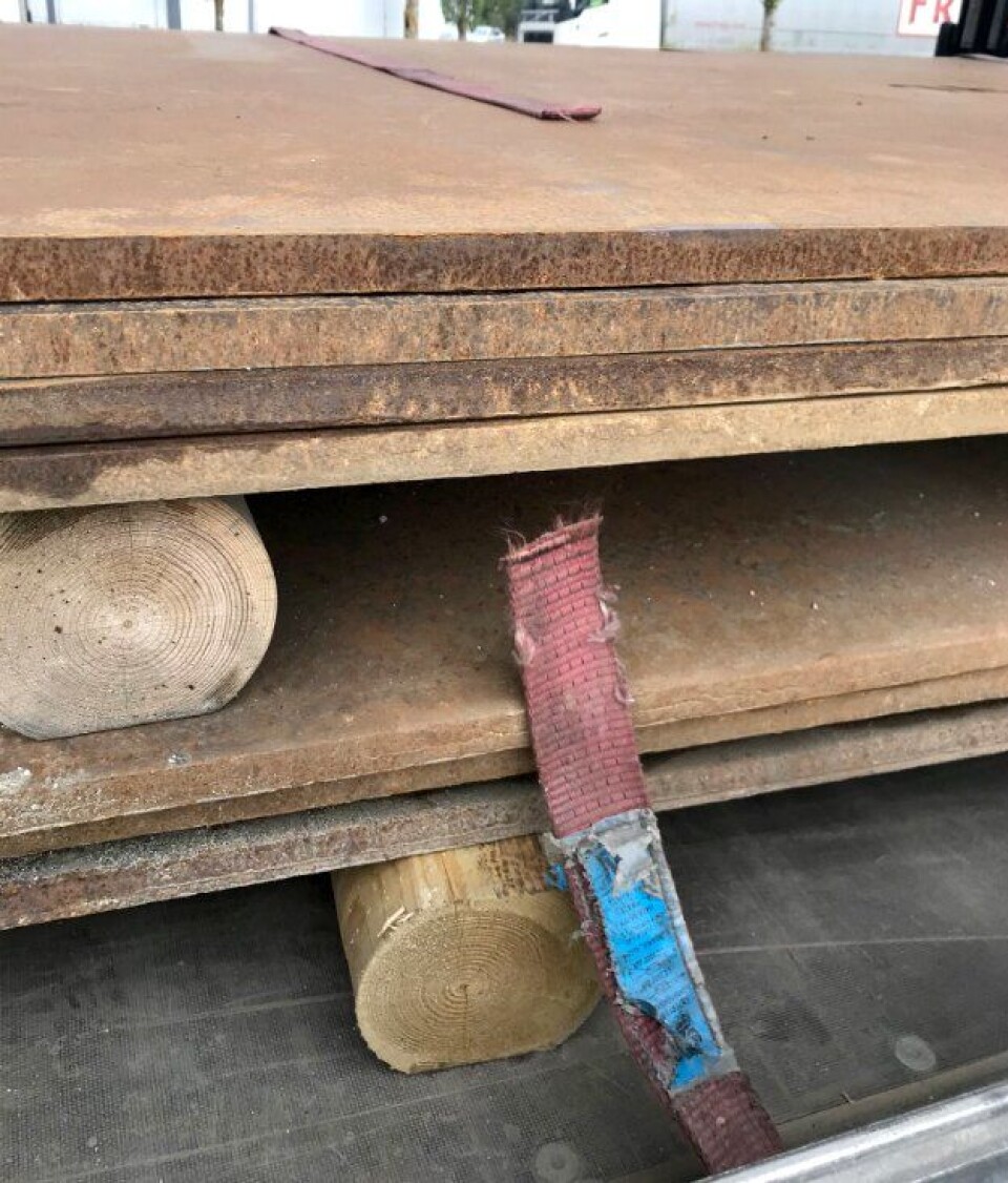 Stålet kuttet sikringen.