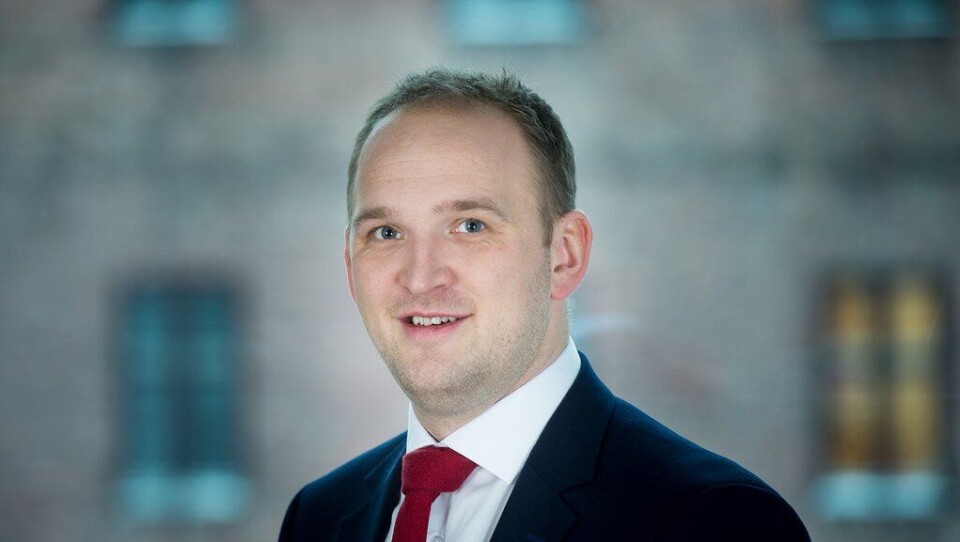 Jon Georg Dale (Frp) er Norges yngste samferdselsminister gjennom tidene. Jon Georg Dale (Frp) er Norges yngste samferdselsminister gjennom tidene.