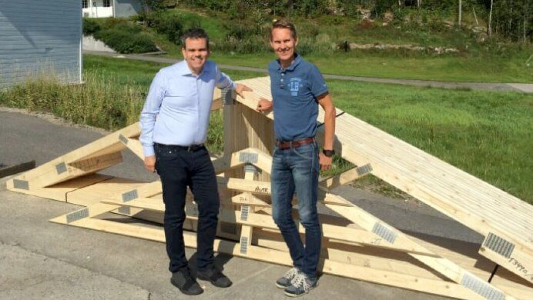 Fra venstre: Stene Bergsløkken (Direktør Optimera Prefab) og Lyder Naglestad (Daglig leder Naglestad Bruk AS). Fra venstre: Stene Bergsløkken (Direktør Optimera Prefab) og Lyder Naglestad (Daglig leder Naglestad Bruk AS).