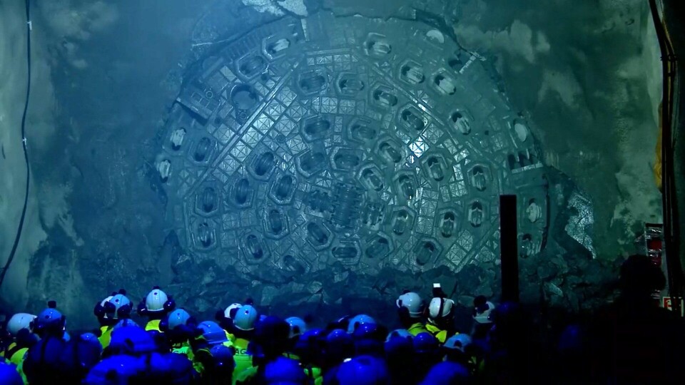 Tunnelboremaskinene (TBM) har etter gjennomslaget lagt bak seg ni kilometer hver i nordlig retning. Det samme forventes av de to sørgående maskinene i 2019. Sammen graver de fire damene den hittil lengste jernbanetunnelen i Norden.