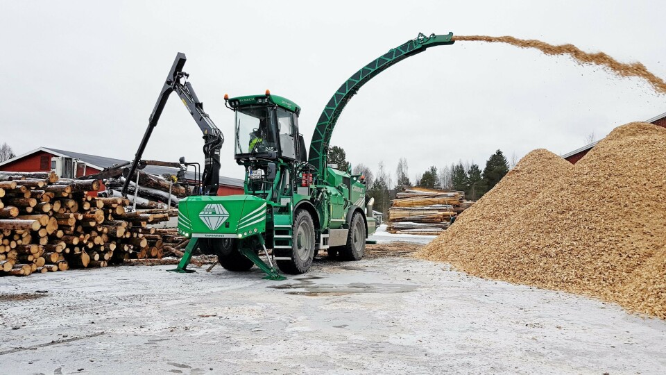 BioDrifts Diamant 2000nnn i aksjon. Maskinen kan produsere opptil 500 lm3 i timen.