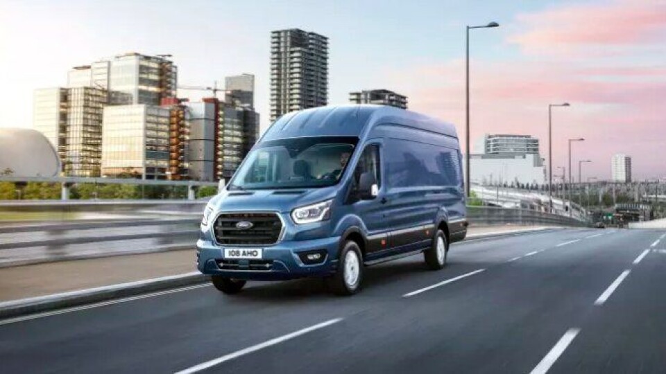 Nye Ford Transir 2-tonner.