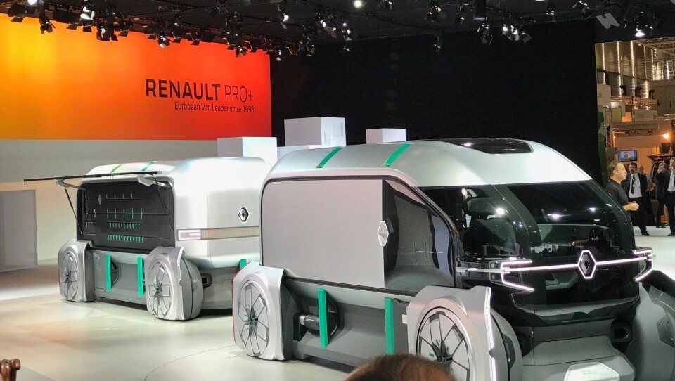 Renault EZ-PRO ble vist i Hannover dagen før transportmessen IAA 2018 åpnet. EZ-PRO består av to forskjellige komponenter kalt Pod-er, en autonom pod med fører og en førerløs robo-Pod.