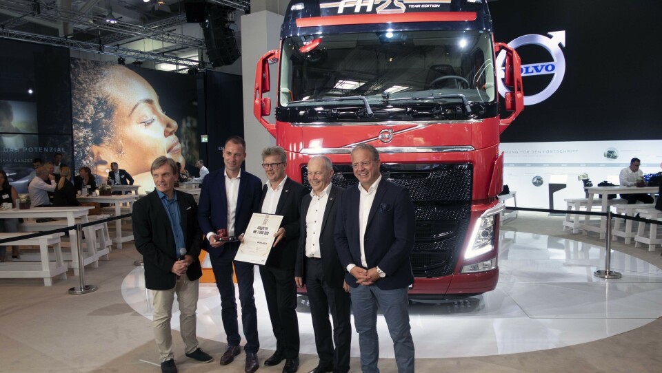 JUBILANT: Volvo markerte overleveringen av FH nummer 1. million på pressedagen på IAA 2018.