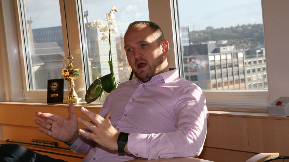 Samferdselsminister Jon Georg Dale lover mer penger til rekrutteringen av tungbilsjåfører. Foto: Per Dagfinn Wolden