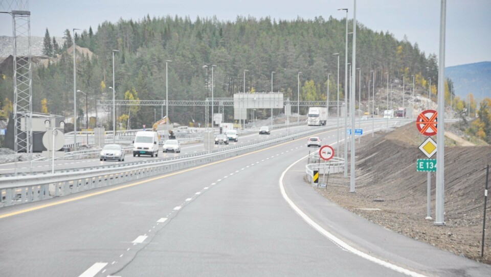 Torsdag morgen åpnet første del av ny E134 gjennom Øvre Eiker og Kongsberg. Foto: Statens vegvesen