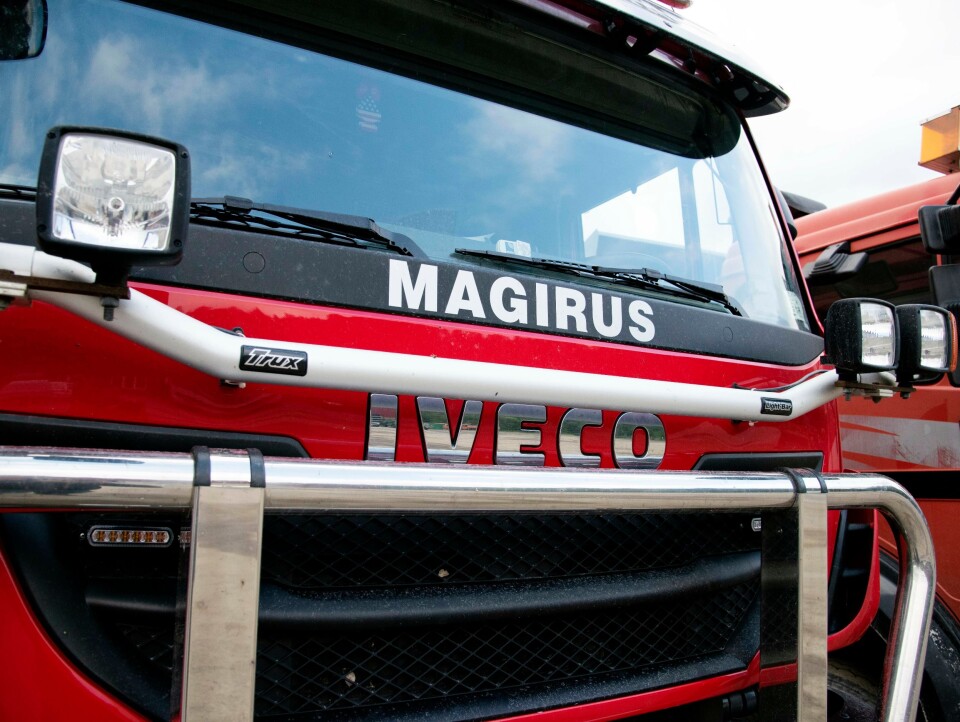 GAMMELT: Selv om det er en Iveco, har Magirus logoen også fått sin plass under frontruta.