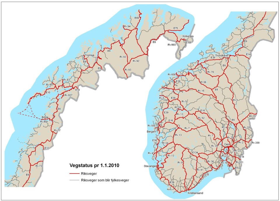 SMULER IGJEN: Kartet viser det gjenstående riksvegnettet på 10 000 km etter at det meste av riksvegnettet ble overført til fylkene (grå linjer)