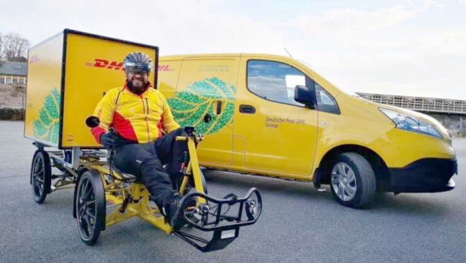 DHL Express har etablert sykkeldepot sentralt i både Bergen og Stavanger som fungerer som base for sykkeldistribusjonen. El-bil blir benyttet til transport mellom terminal og sykkeldepot. DHL Express har etablert sykkeldepot sentralt i både Bergen og Stavanger som fungerer som base for sykkeldistribusjonen. El-bil blir benyttet til transport mellom terminal og sykkeldepot.
