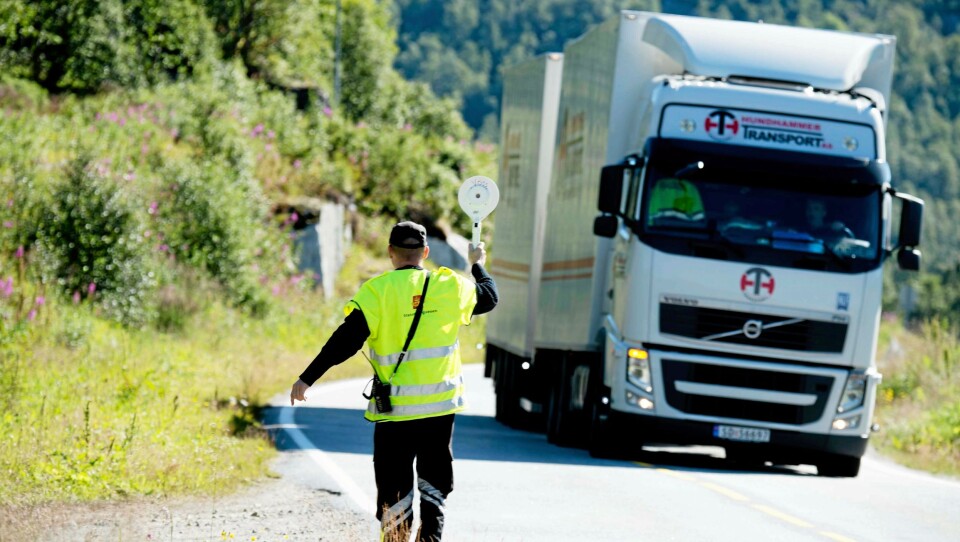 Landeveien har passert sjøveien som den viktigste åren for godstransport mellom øst og vest.