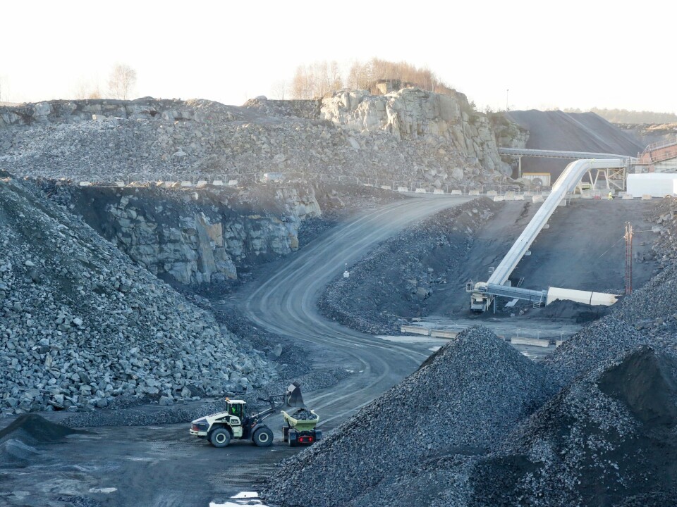 Volvo og Skanska har et pukkverk i Vikan i Göteborg som skal være nesten helt utslippsfritt. Bilde fra 21. november 2018 da resultatene ble sluppet.