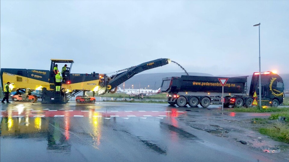 STØRSTE: Den nye Bomag BM 2200/75 fresen til Pedersen brøyting er Nord-Norges største.