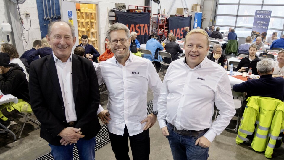 LUNSJ: Fred Partyka (t.v.), Ole Kristian Skauan og Tom Ola Bjerkestuen ved Nastas avdeling på Tuen utenfor Lillestrøm arrangerte julelunsj.
