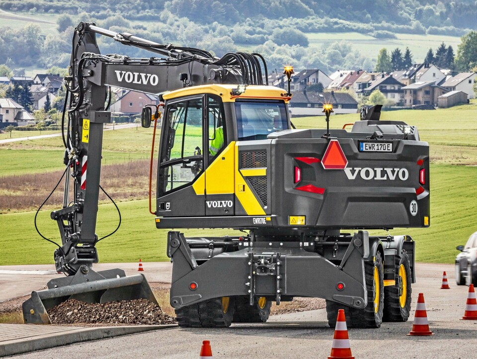 Hæhre & Isachsen Maskinutleie AS har inngått en avtale med Volvo Maskin AS om levering av 33 nye Volvo anleggsmaskiner. Blant disse er det 12 stk. EWR170E gravemaskiner. Volvo EWR170E Foto: Volvo CE