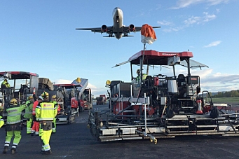 Skal asfaltere rullebane på Oslo lufthavn