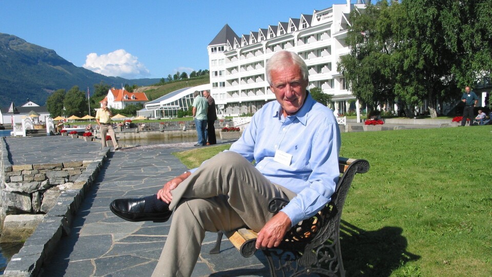Bergingeniør Olav Markussen utnevnes til ridder av første klasse av St. Olavs orden.Bilde fra Høstmøtet i PGL, Ullensvang i 2008.