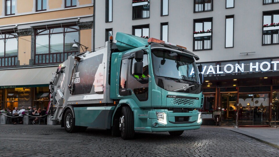 Volvo FL Electric, Volvos første elekriske lastebil, er utviklet for distribusjon, renovasjonskjøring og andre bruksområder i bytrafikk.