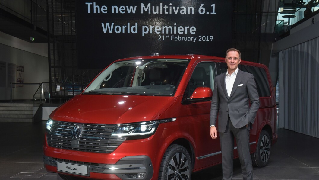 Nyttekjøretøysjef Thomas Sedran presenterte nye Transporter T6.1 i Autostadt Wolfsburg. Nyttekjøretøysjef Thomas Sedran presenterte nye Transporter T6.1 i Autostadt Wolfsburg.