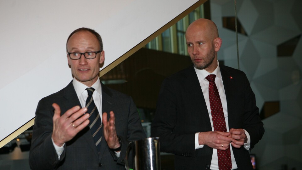 Daværende industriminister Tord Lien i miljø-samtale med administrerende direktør Nils Kristian Nakstad i Enova. Foto: Per Dagfinn Wolden