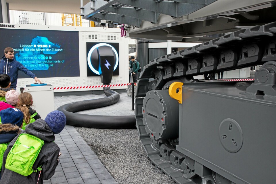 Liebherr R 9200 E på Bauma 2019.