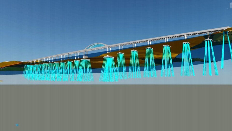 Minnevika jernbanebru skal stå på268 peler, og hverav pelene går 40meter dypt.